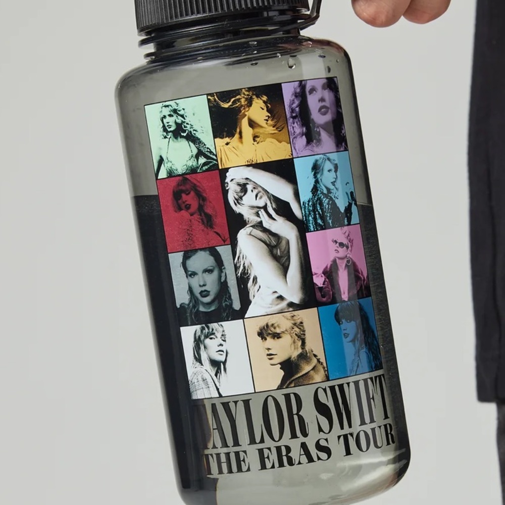 CONCERT MERCH - Taylor Swift The Eras Tour Water Bottle - Multicolor